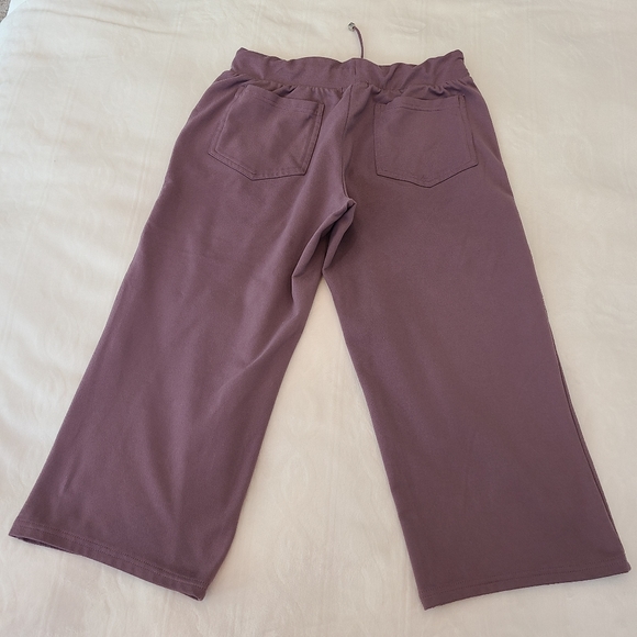 ⬇️⬇️ drop the price Champion crop pants - Picture 2 of 5